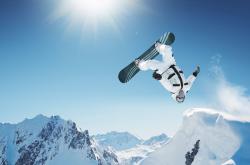 开云体育官网-鹰击长空终有尽，火箭升空赖一星，霍勒迪致命绝杀背后的无声誓言