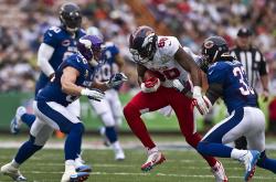 开云体育官方网站-冷钢出鞘时，当德罗赞遇见黄绿宿命之战