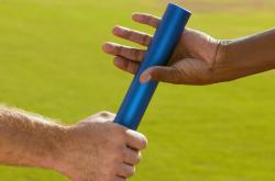 开云体育登录-温网的草，与水泥地的轰鸣