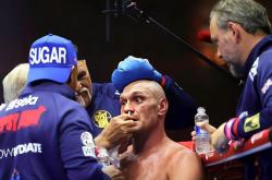 开云平台-顶尖球队对决，场上比赛充满悬念，胜负难料