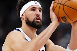 开云体育-独行侠客场击败太阳，东契奇表现出色