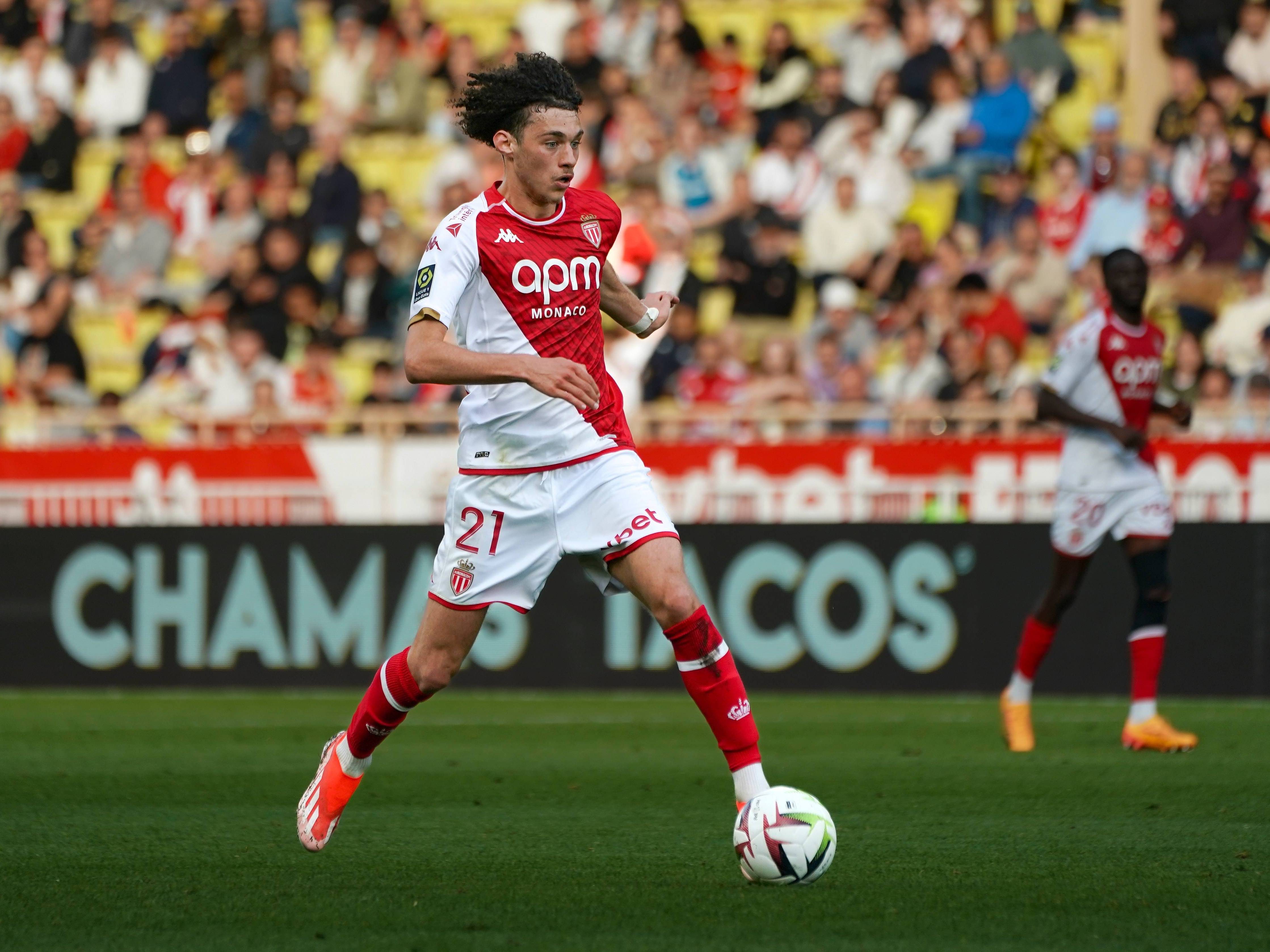 弗朗斯队在法甲比赛中迎来良好的表现