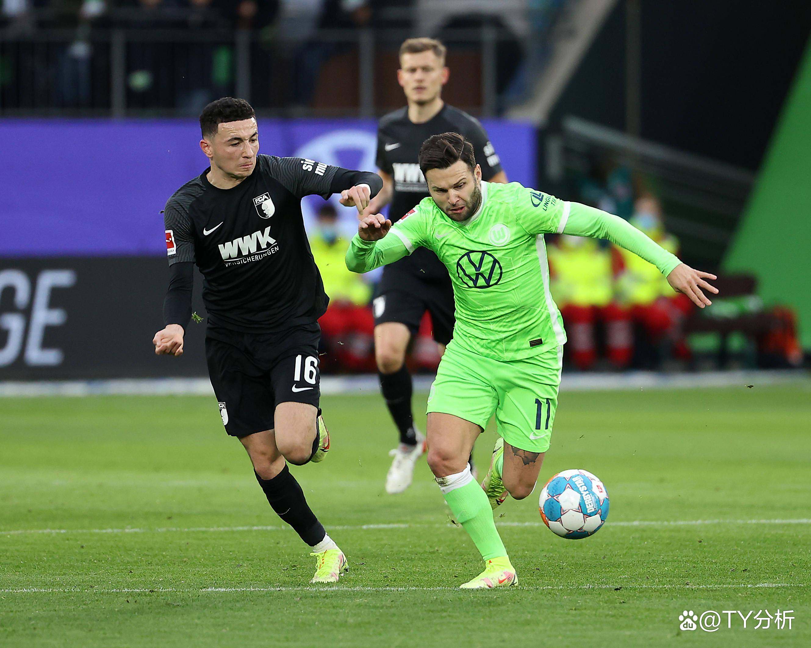 包含沃尔夫斯堡客场爆冷战胜柏林赫塔，提升排名的词条