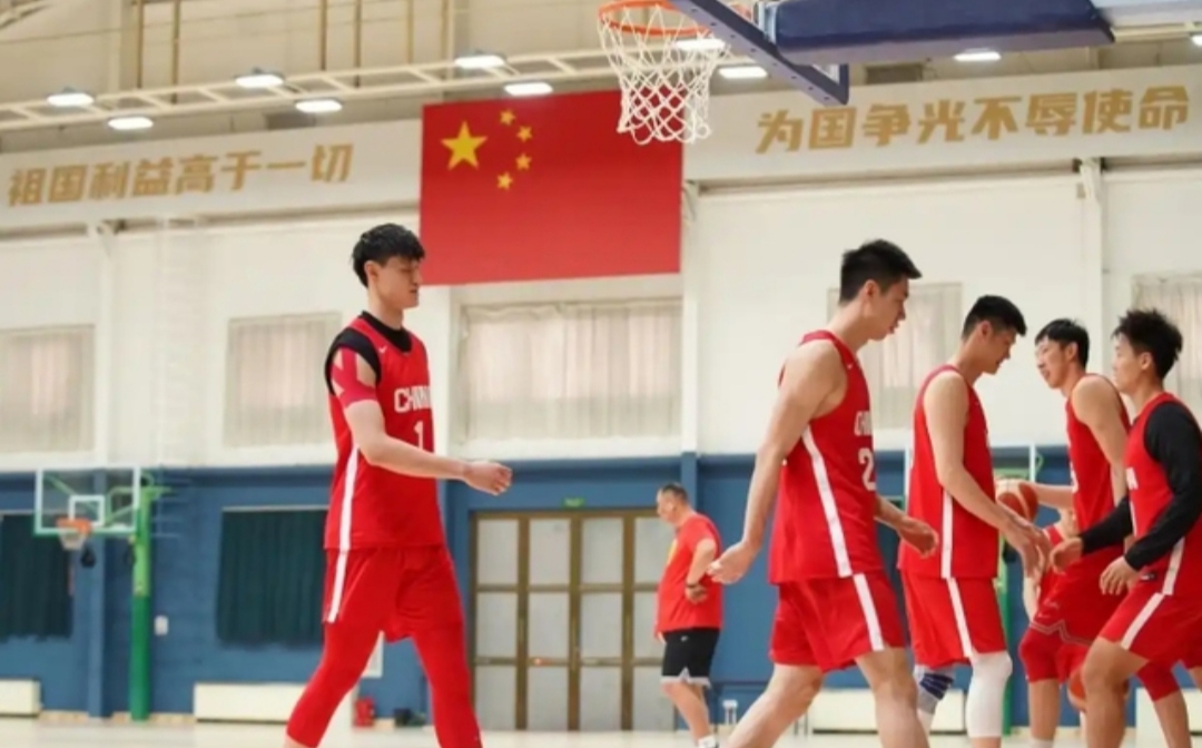 实战演练展现球队实力，备战即将展开的简单介绍