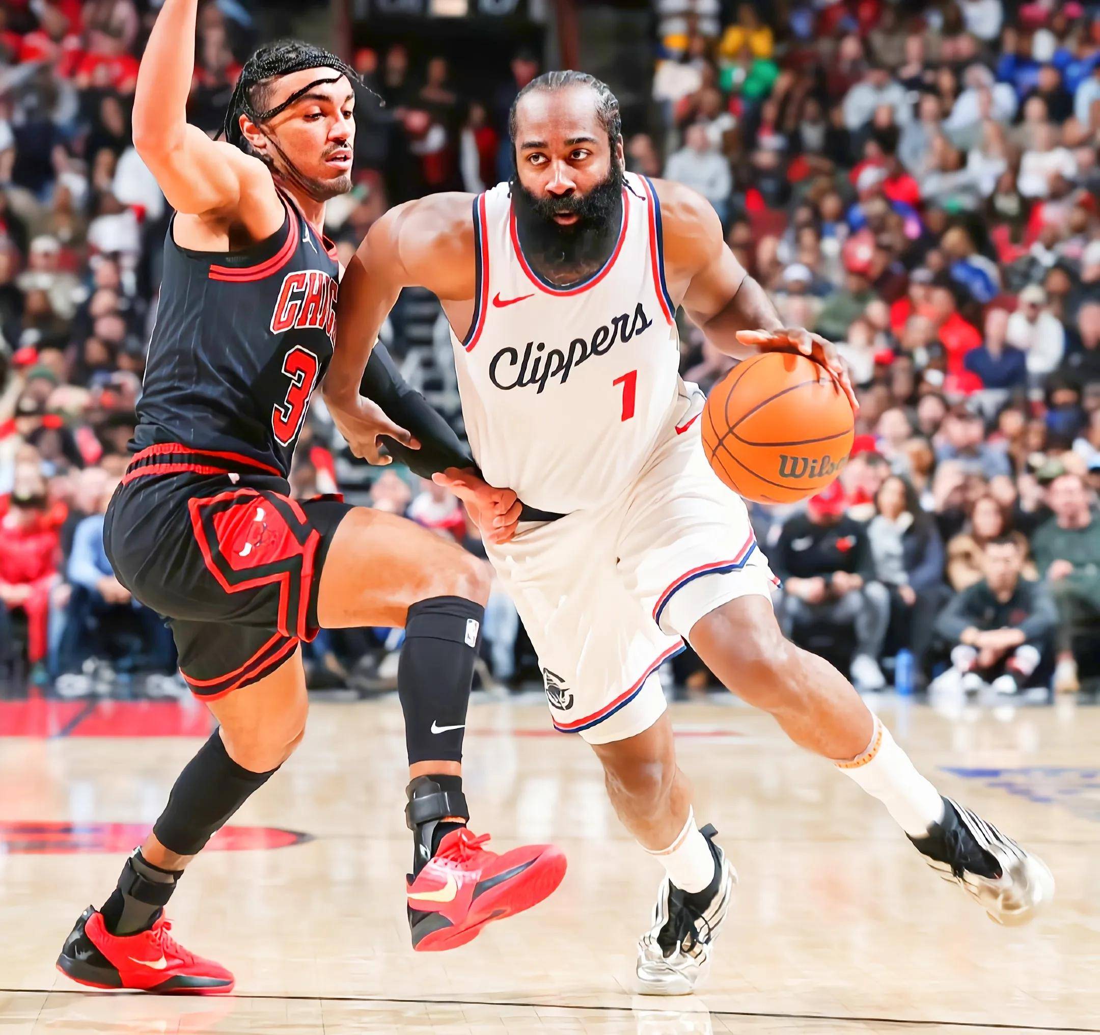 快船队惨败公牛再次失利 快船队惨败公牛再次失利