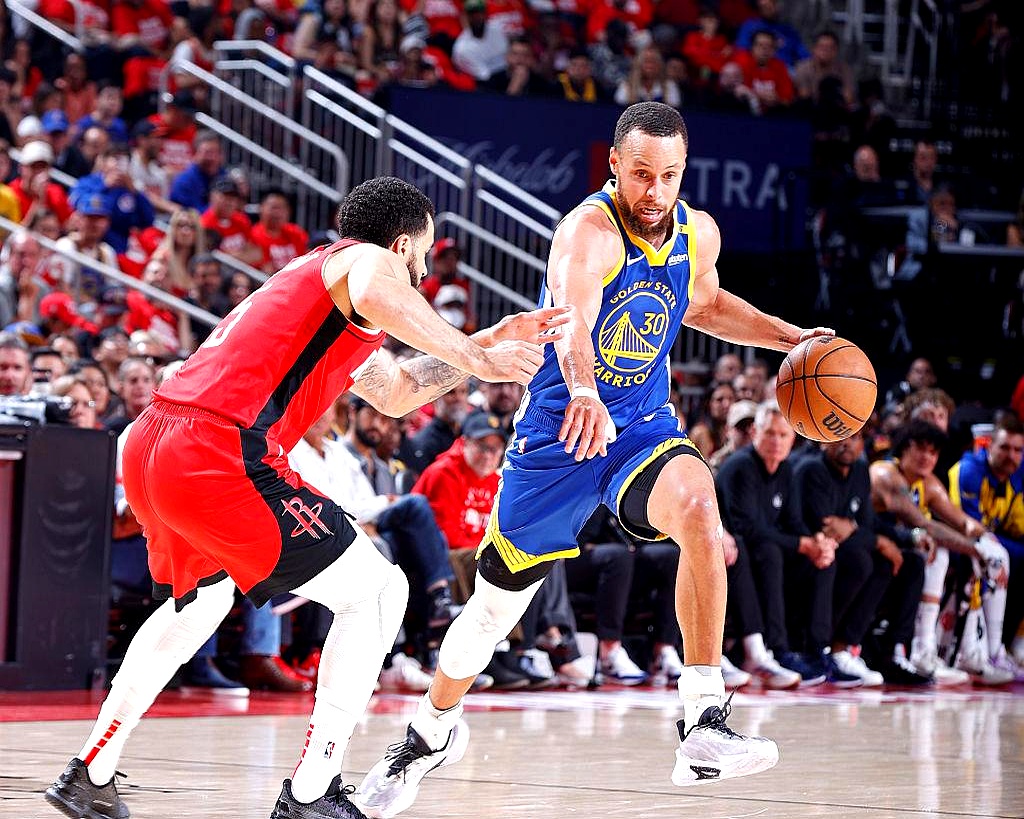 包含勇士碾压新疆队,浓眉哥统治全场的词条 包含勇士碾压新疆队,浓眉哥统治全场的词条